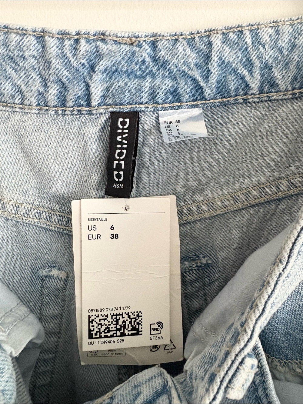 H&M Divided Straight Leg Jeans in Light Wash NEW - Picture 6 of 6